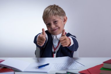 Temel gösteren Yaşasın