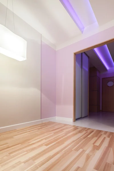 Pink room with door to the hall — Stock Photo, Image