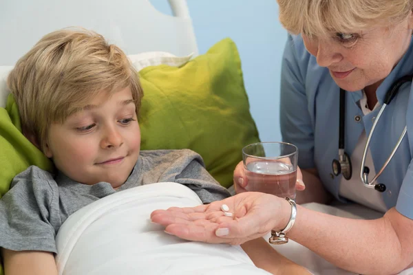 Söt blond patienten — Stockfoto