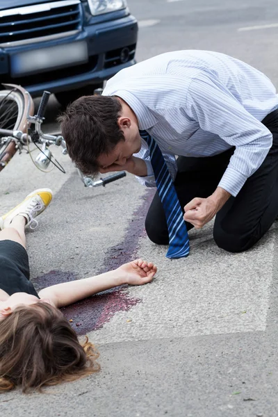 Driver killing a cyclist — Stock Photo, Image