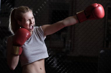 Eğitim sırasında çığlık