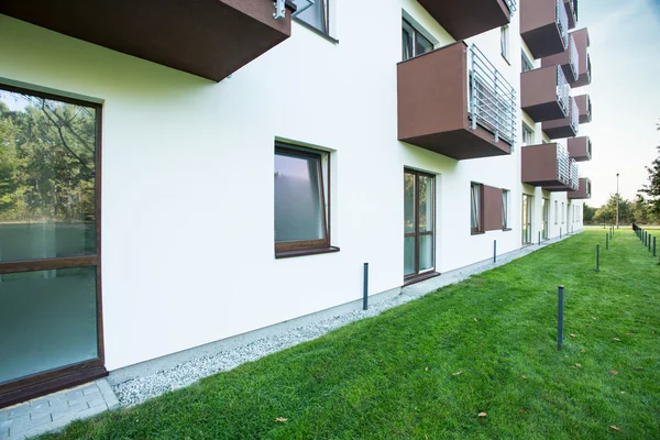 Brown balkon boyalı — Stok fotoğraf