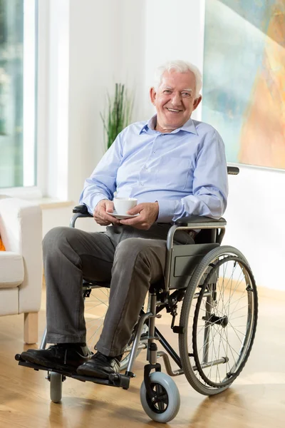 Homme avec tasse de café — Photo