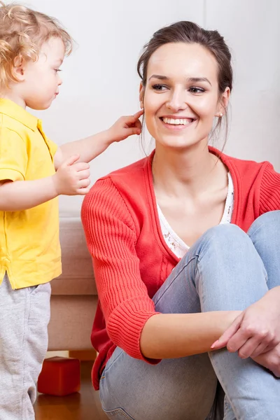 Plezier met een kind — Stockfoto