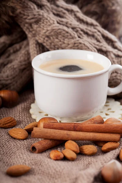 Caffè nero con schiuma — Foto Stock