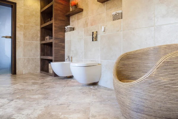 Beige en heldere badkamer — Stockfoto