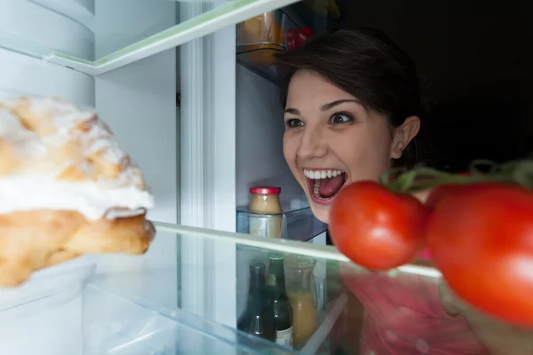 Woman found her cake — Stock Photo, Image