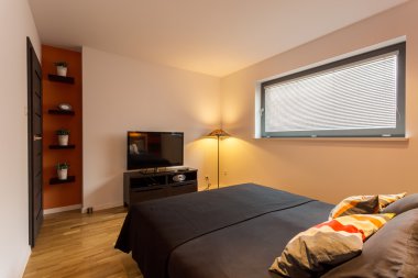 Küçük ve rahat yatak odası