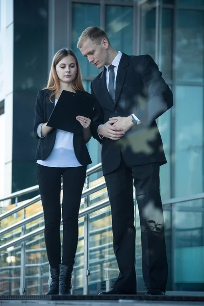 Checking the plan — Stock Photo, Image