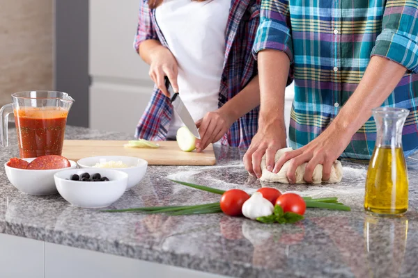 Man making paste — Stock Photo, Image