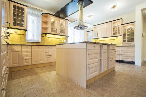 Beauty and bright kitchen interior — Stock Photo, Image