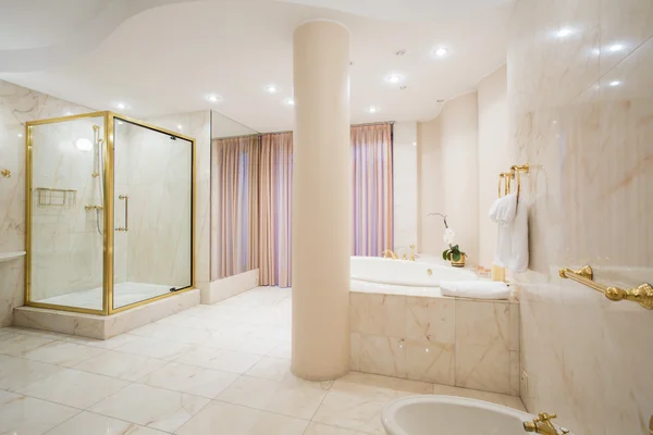 Luxury bathroom in pastel colors — Stock Photo, Image