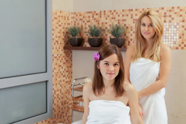 Mujeres en el spa — Foto de Stock