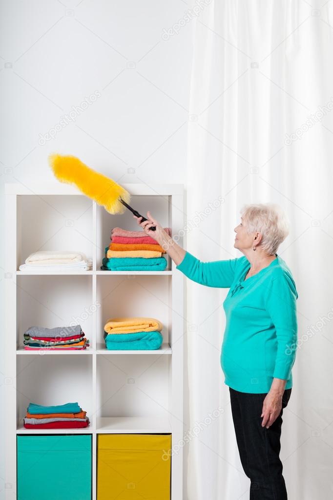 Cleaning the shelfs