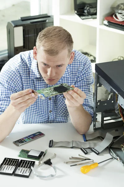 Fixing up the computer — Stock Photo, Image