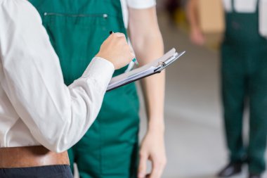 Belgeleri holding Yöneticisi Close-Up