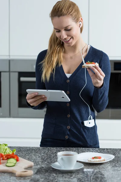 Eten ontbijt — Stockfoto