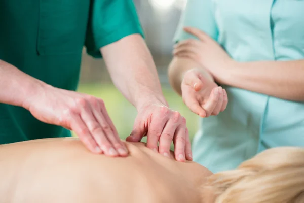 Learning the massage — Stock Photo, Image