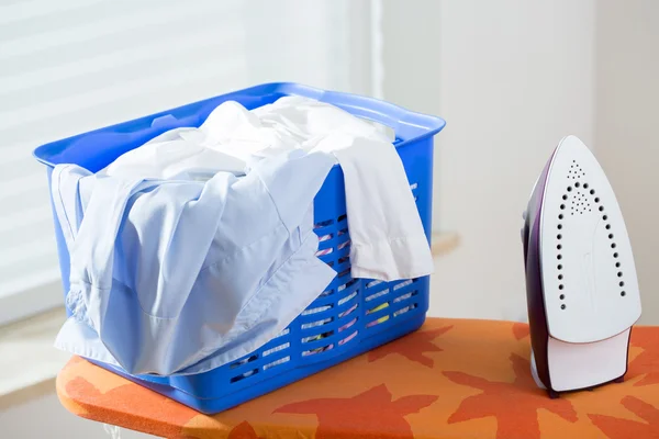 Laundry and iron — Stock Photo, Image