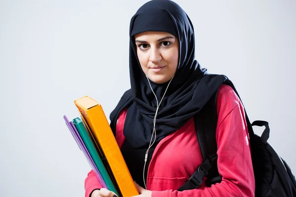 Araberin vor dem Unterricht — Stockfoto