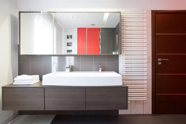 Bright bathroom space — Stock Photo, Image