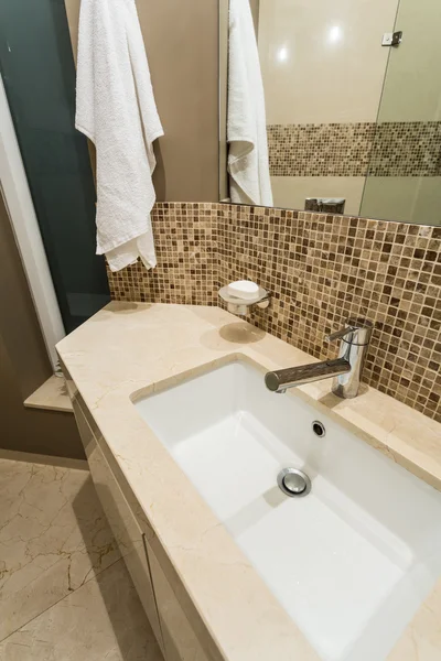 Close up of sink in bathroom — Stock Photo, Image