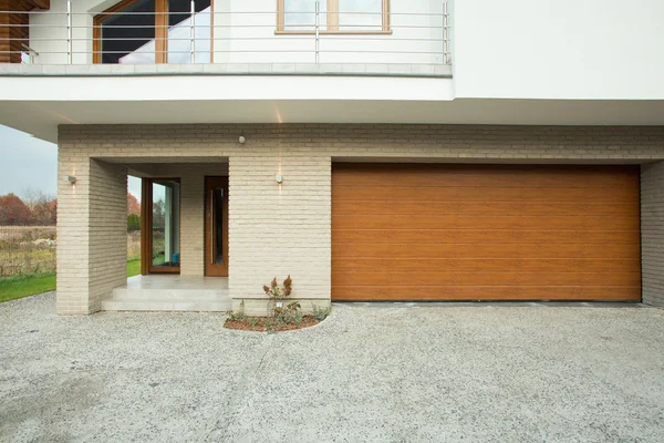 Modern, expensive house from the outside — Stock Photo, Image