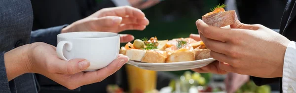 Hora del almuerzo en la oficina — Foto de Stock