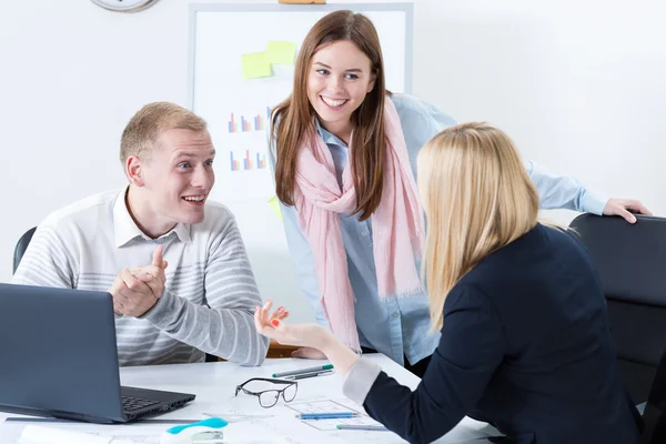 Young team in modern workplace — Stock Photo, Image