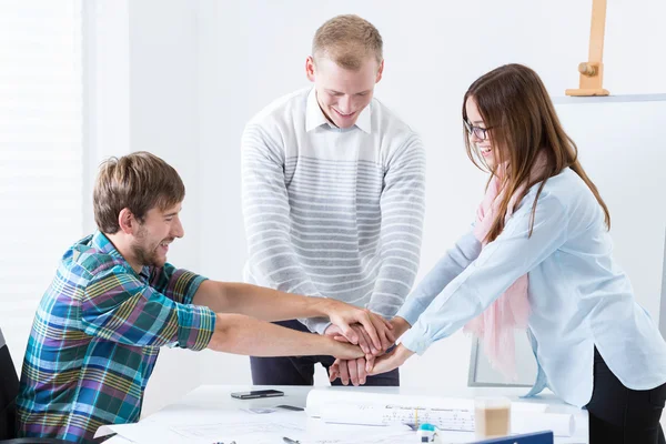 Motivasi tim di kantor — Stok Foto