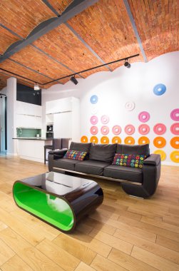 Loft daire içinde dinlenme alanı