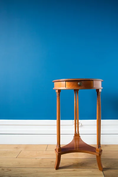 Ročník, dřevěný stůl — Stock fotografie