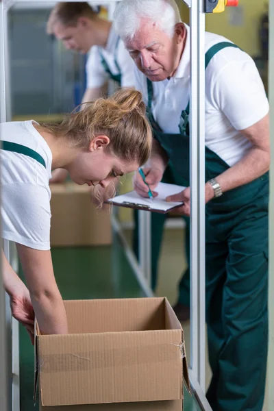 Het vakje aan te vinken — Stockfoto