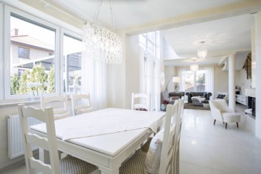 Mutfak bir apartman dairesinde yaşayan ile kombine