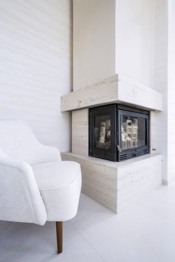 Şömine oturma odasında.