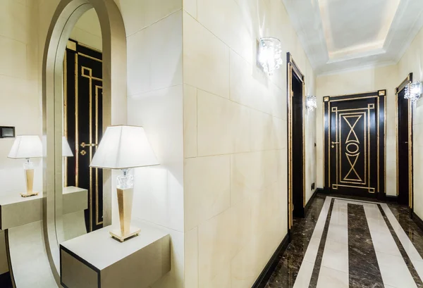 Luxury corridor in modern mansion — Stock Photo, Image