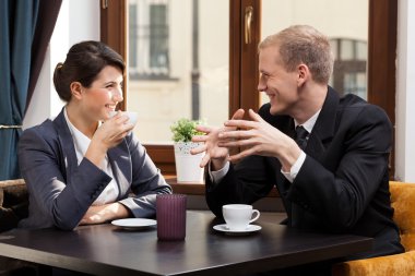 Kahve molası sırasında içme