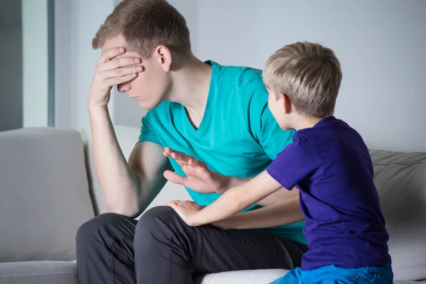 Tired father — Stock Photo, Image