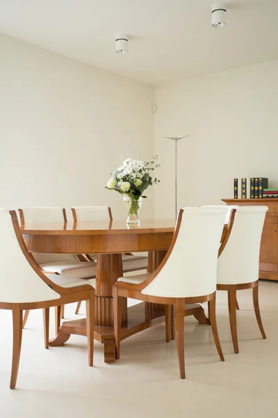 Dining room in traditional style — Stock Photo, Image