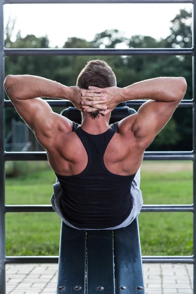 Bodybuilder träning — Stockfoto