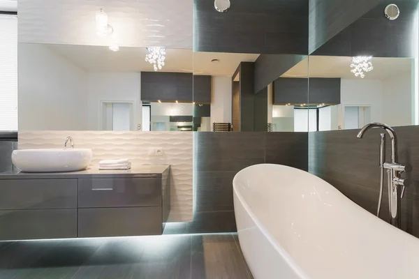 Impresionante diseño de baño moderno — Foto de Stock