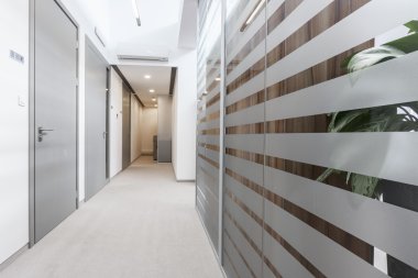 İş ofiste boş geçit