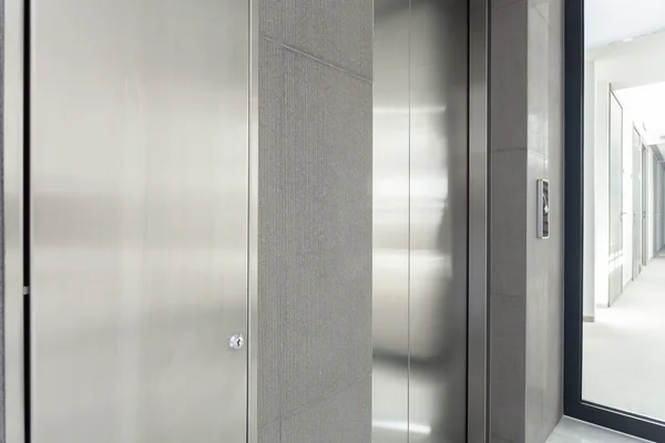 Entry to elevator — Stock Photo, Image