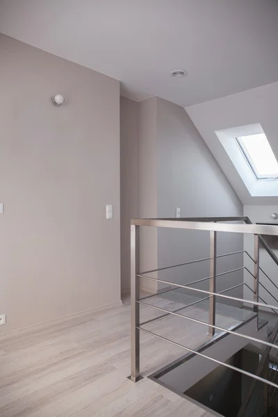 Treppe in Luxus-Einfamilienhaus — Stockfoto