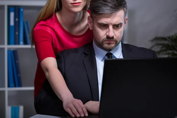 Travailler après les heures — Photo