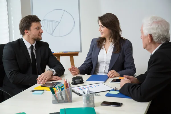 Zakelijke team tijdens vergadering — Stockfoto