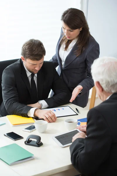 Disputando com o empregado — Fotografia de Stock