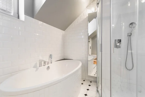 Bathtub in white bathroom — Stock Photo, Image