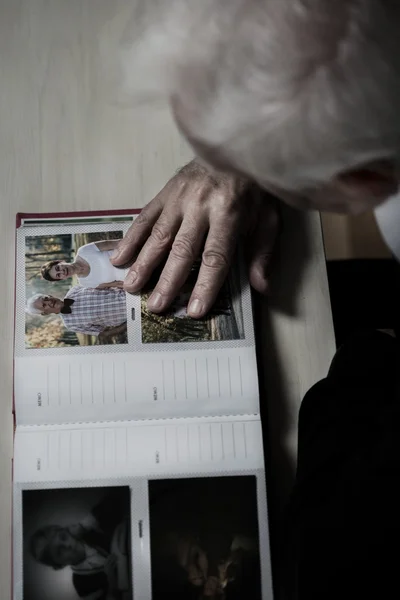 Einsamer reifer Mann — Stockfoto