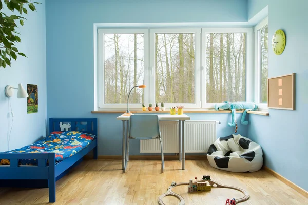Çocuk yürümeye başlayan çocuk odası — Stok fotoğraf